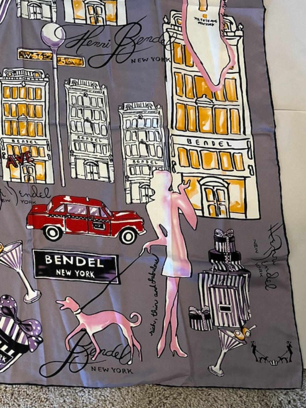 Vintage Henri Bendel 34x34 Silk Scarf - NYC 5th Ave Print - Handmade - Picture 4 of 8
